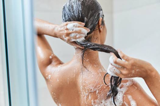 Kan man vaske sit hår med kokosnøddesæbe? Er det skadeligt for dig?